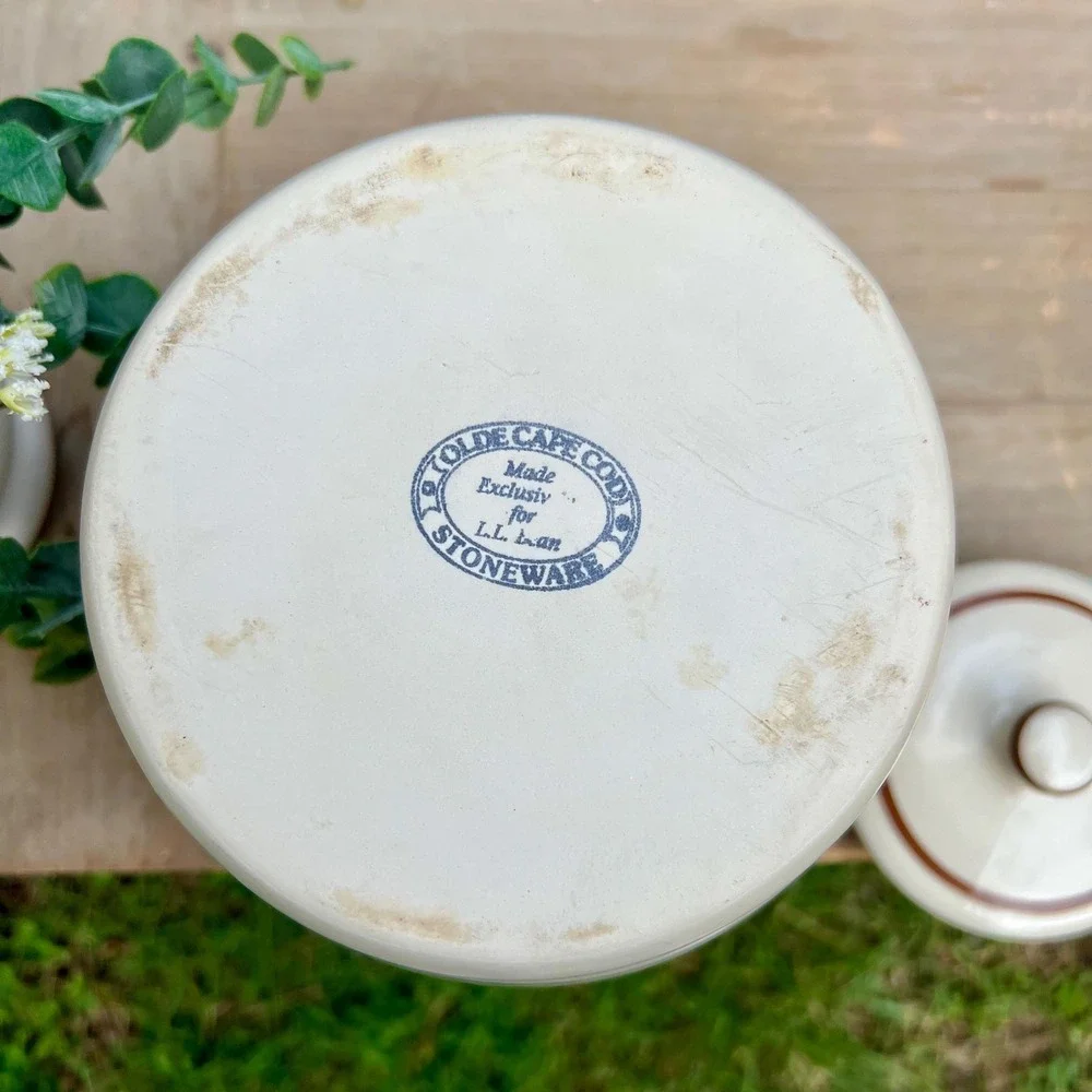 LL Bean Vintage Log Cabin Stoneware Cookie Jar